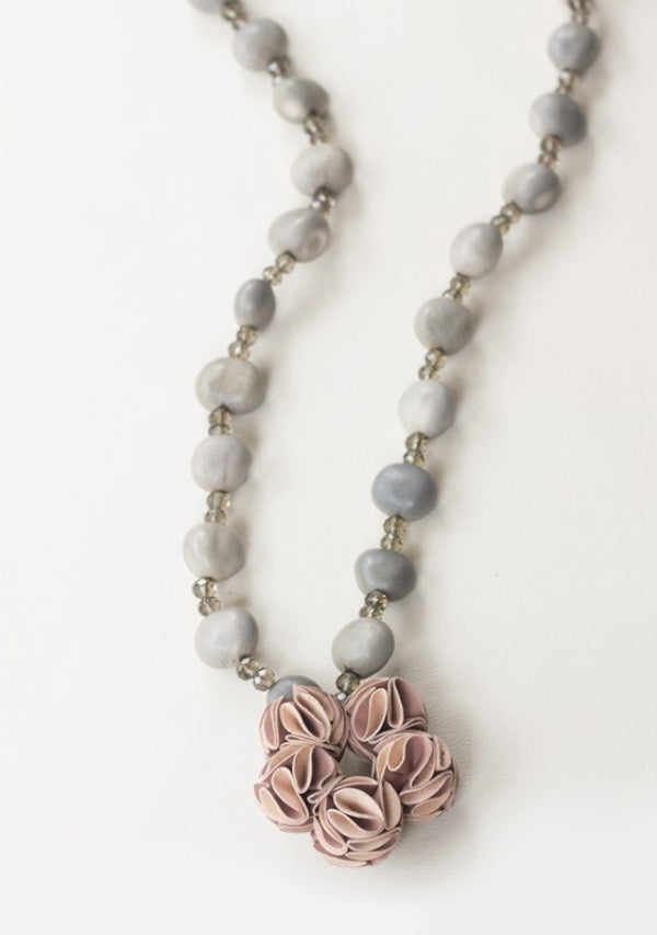 Handmade Alvellana Flower Necklace Lula Mena