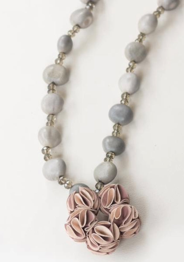 Handmade Alvellana Flower Necklace Lula Mena