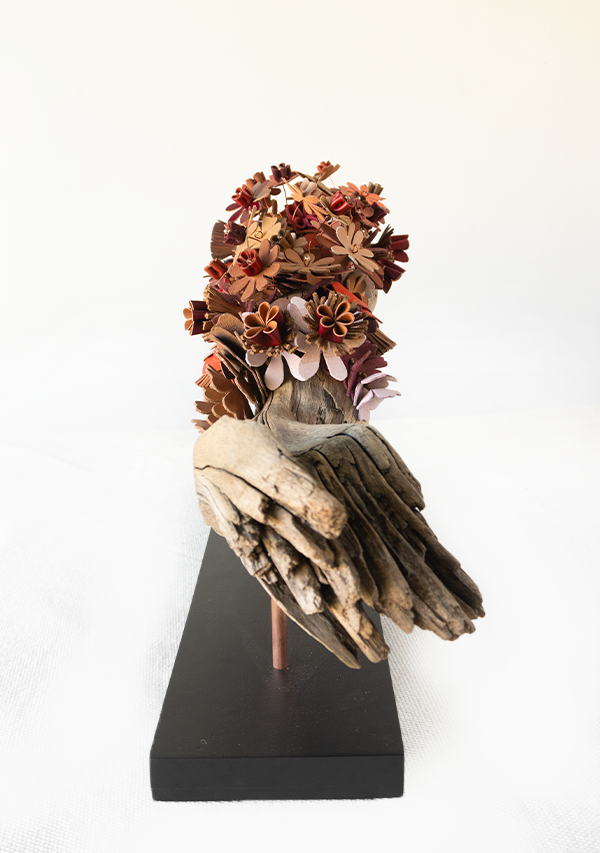 Pieza "Renacer" Lula Mena