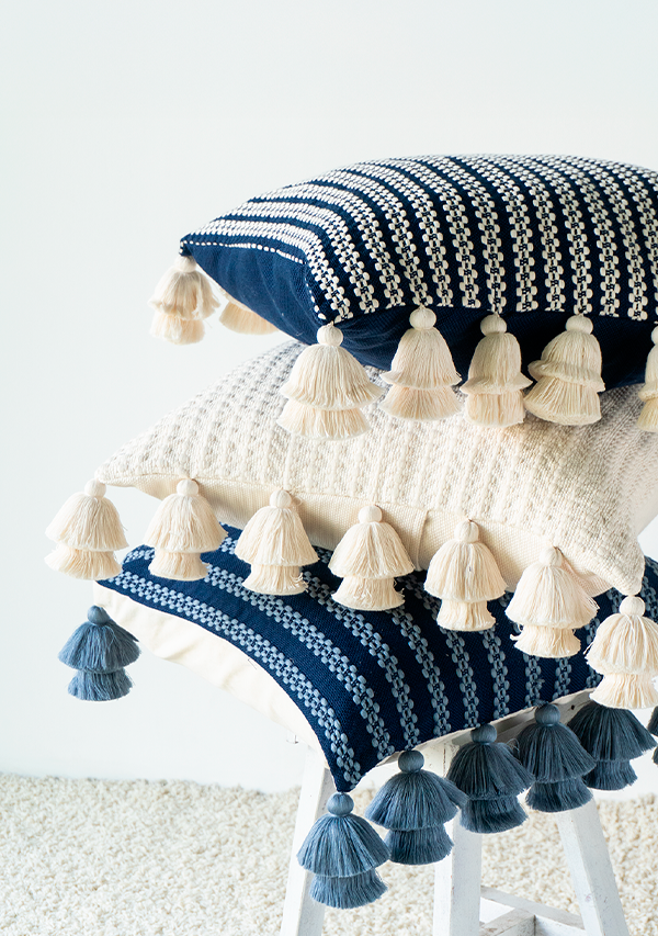 Chain Pillow Pattern Handwoven White Flower Chain Pillow – Lula Mena