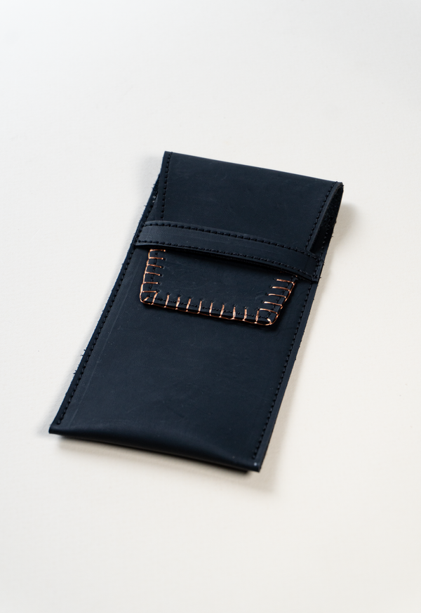 Estuche de lentes negro Lula Mena